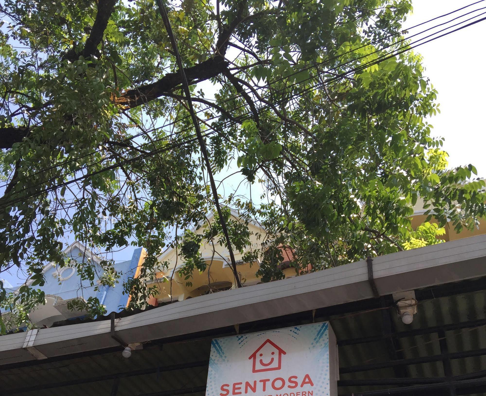 Wisma Sentosa Macasar Exterior foto